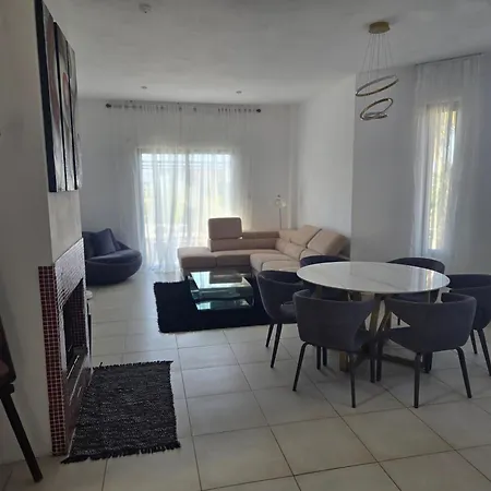 Tereza's House בית נופש Ayvaryara